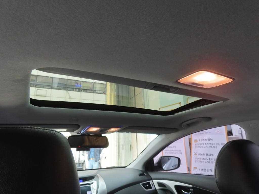 HYUNDAI Avante 2011 Blanco - Importación desde Corea - HF Imports Iquique - Foto 18
