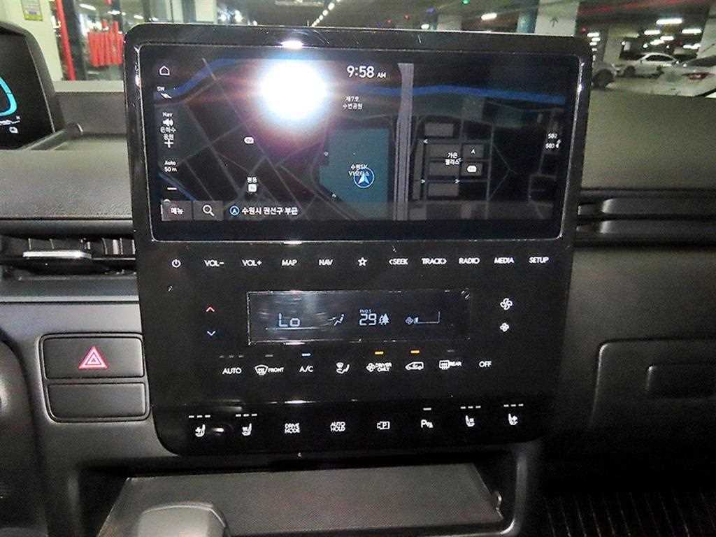 HYUNDAI Staria - Vista 11