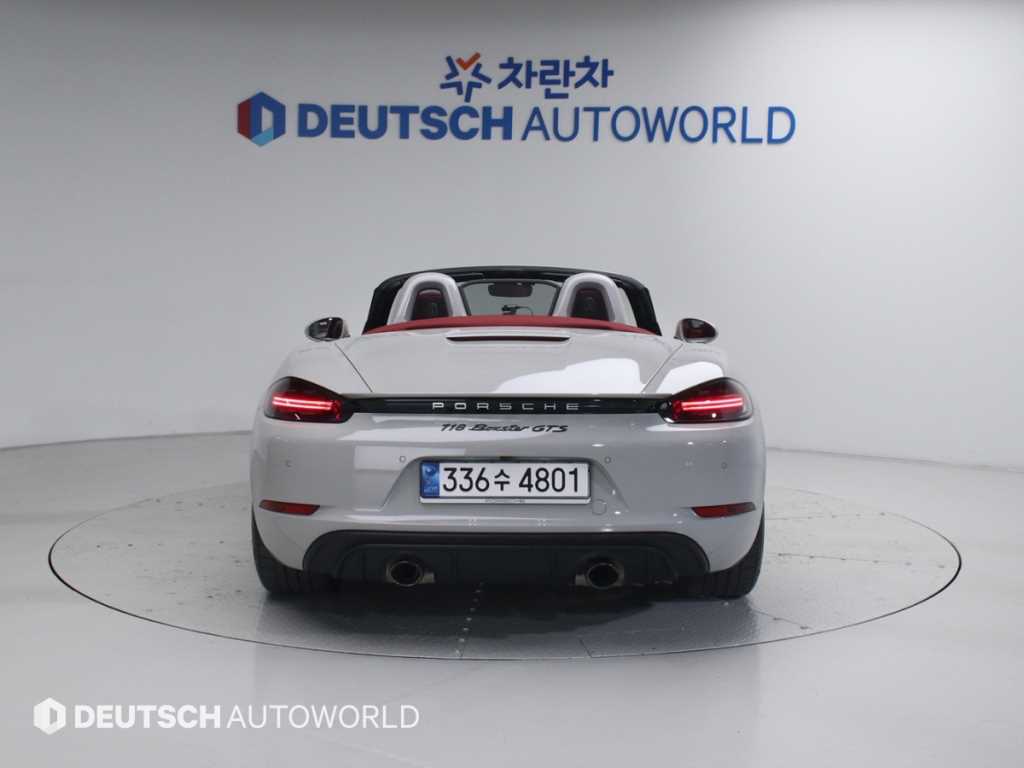 Porsche 718 - Vista 4