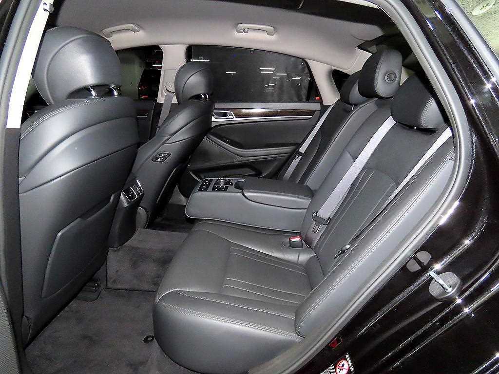 Genesis G80 - Vista 7