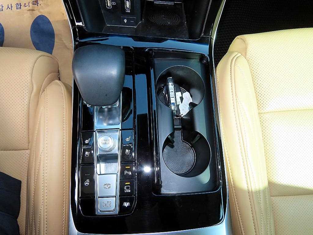 KIA K7 - Vista 10