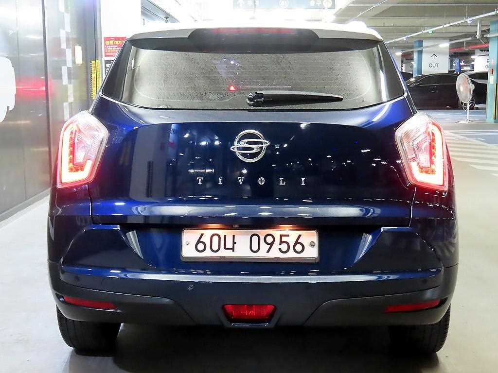 Ssangyong Tivoli - Vista 5
