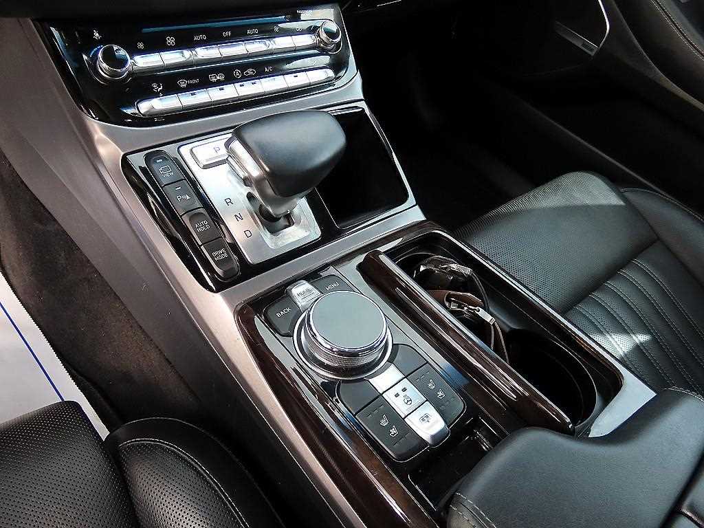 Genesis EQ900 - Vista 11