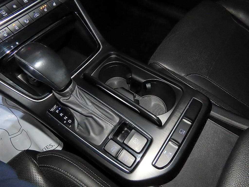 HYUNDAI Grandeur - Vista 12