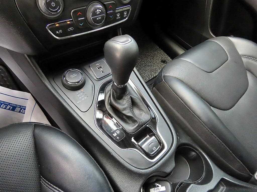 Jeep Cherokee - Vista 10