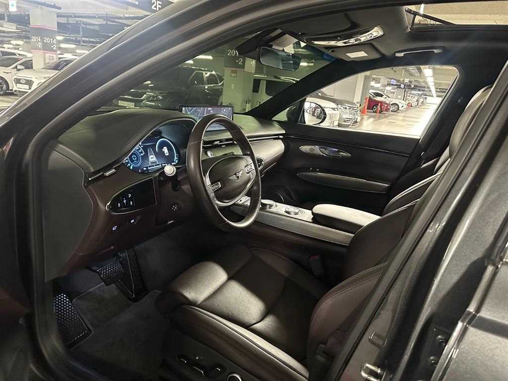 Genesis GV70 - Vista 2