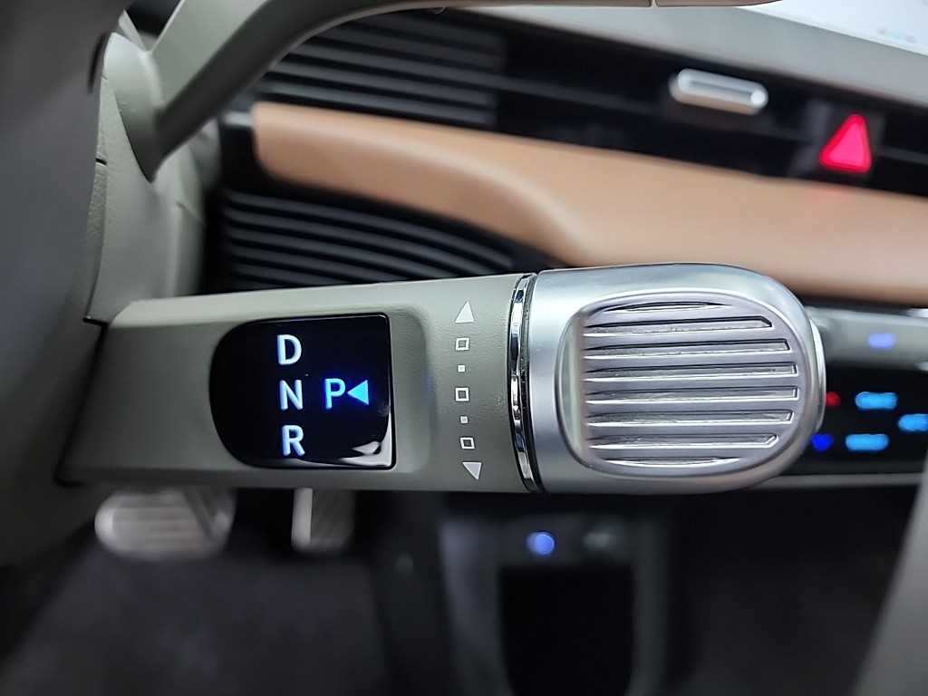 HYUNDAI Ioniq 5 - Vista 8