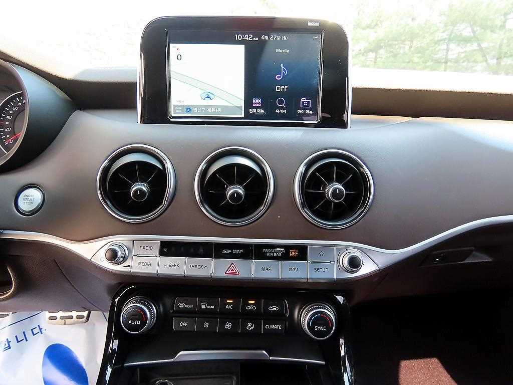 KIA Stinger 2018 Blanco - Importación desde Corea - HF Imports Iquique - Foto 13