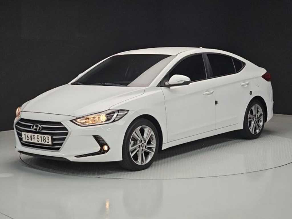 HYUNDAI Avante - Vista 2