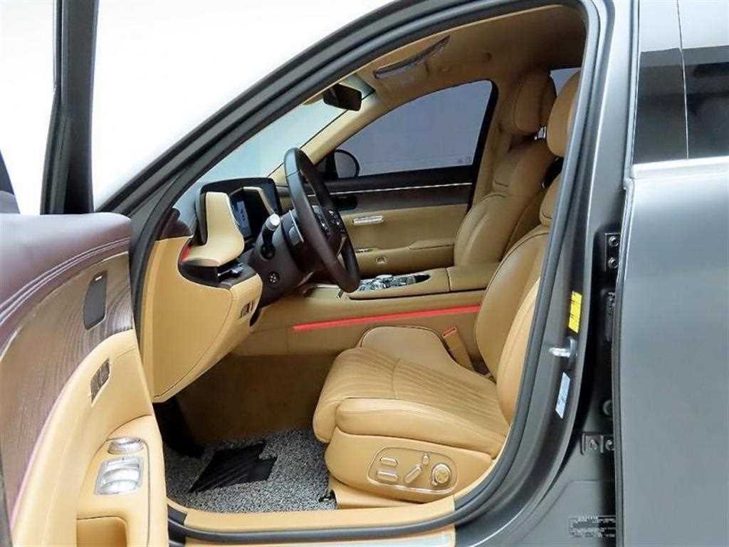 Genesis G90 - Vista 3