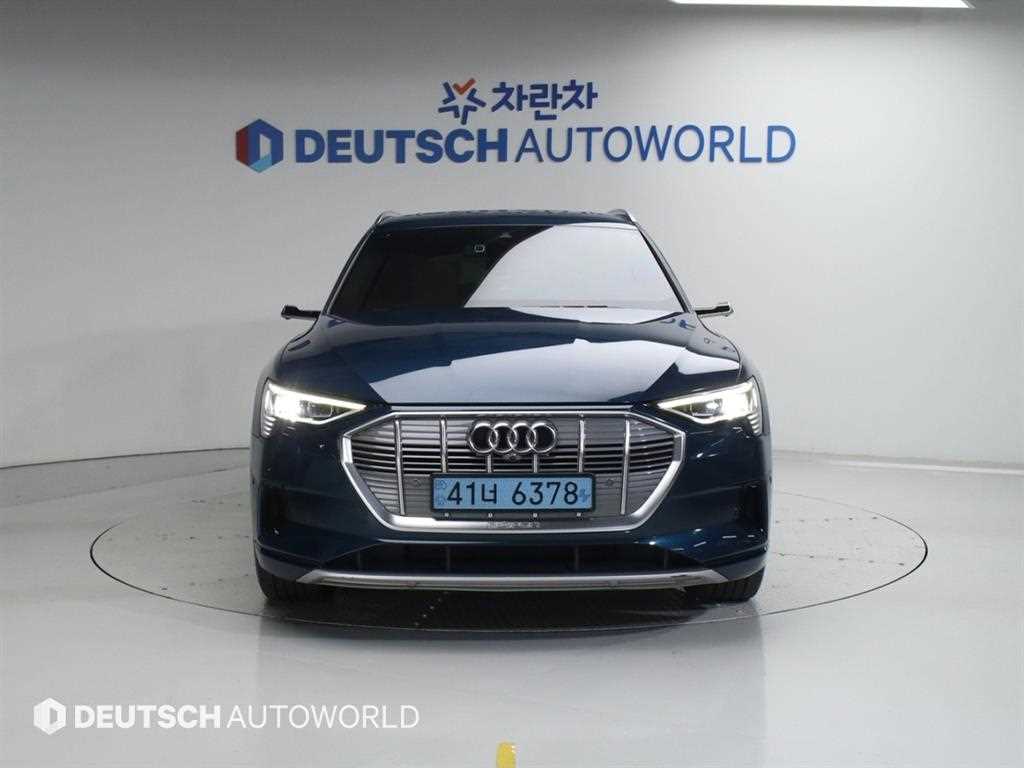 Audi e-Tron - Vista 3