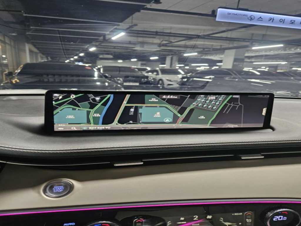 Genesis GV70 - Vista 7