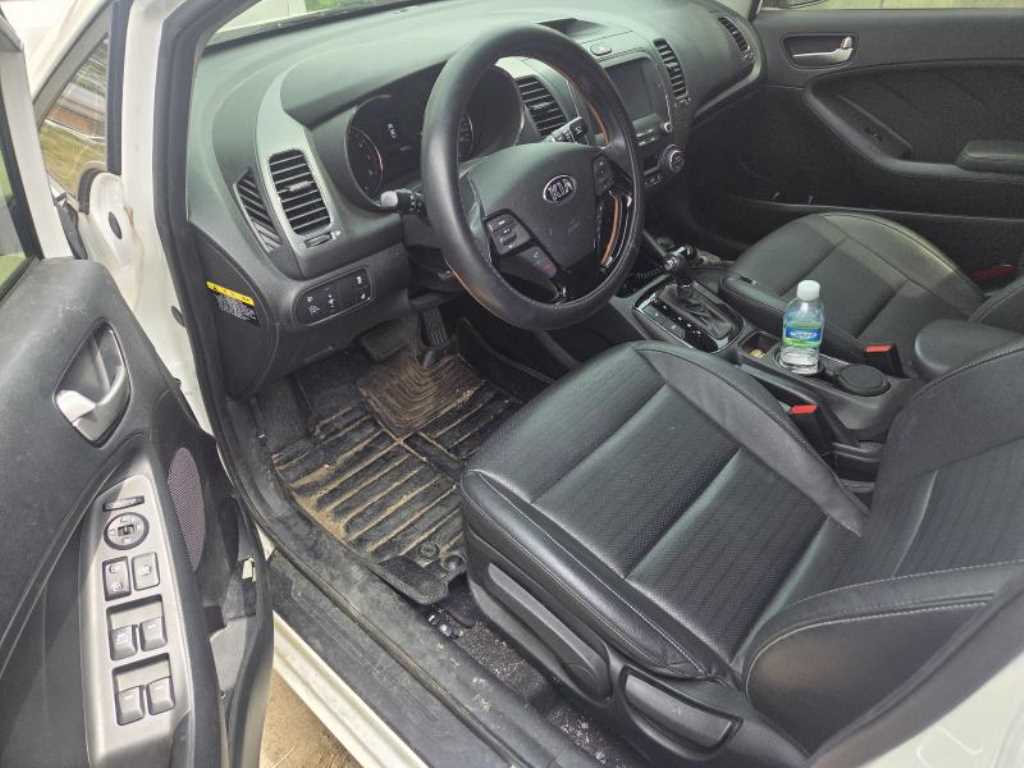 KIA K3 - Vista 5
