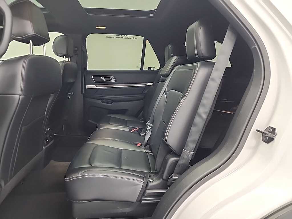 Ford Explorer - Vista 12