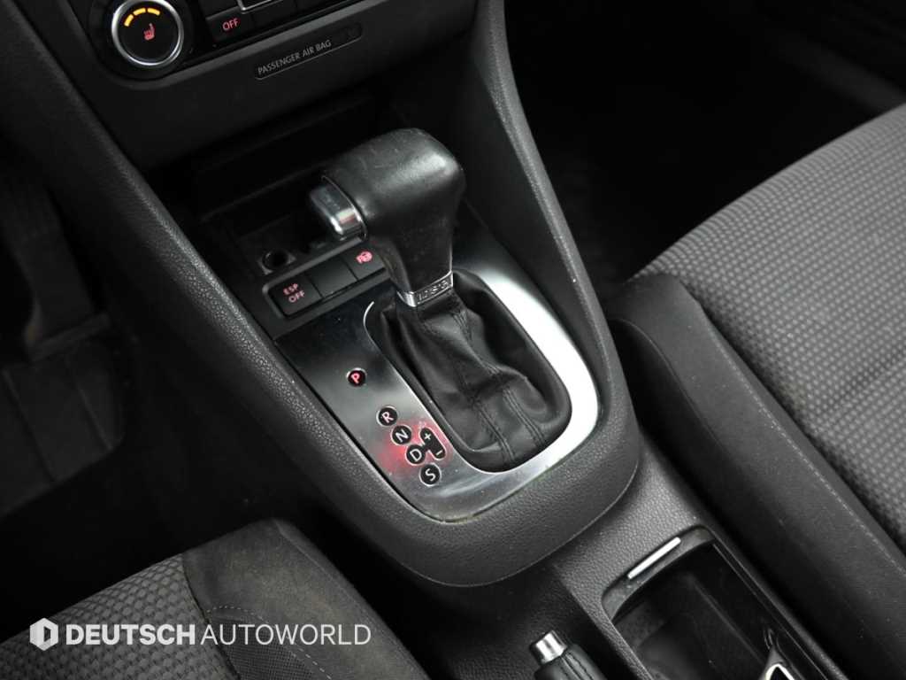 Volkswagen Golf - Vista 9