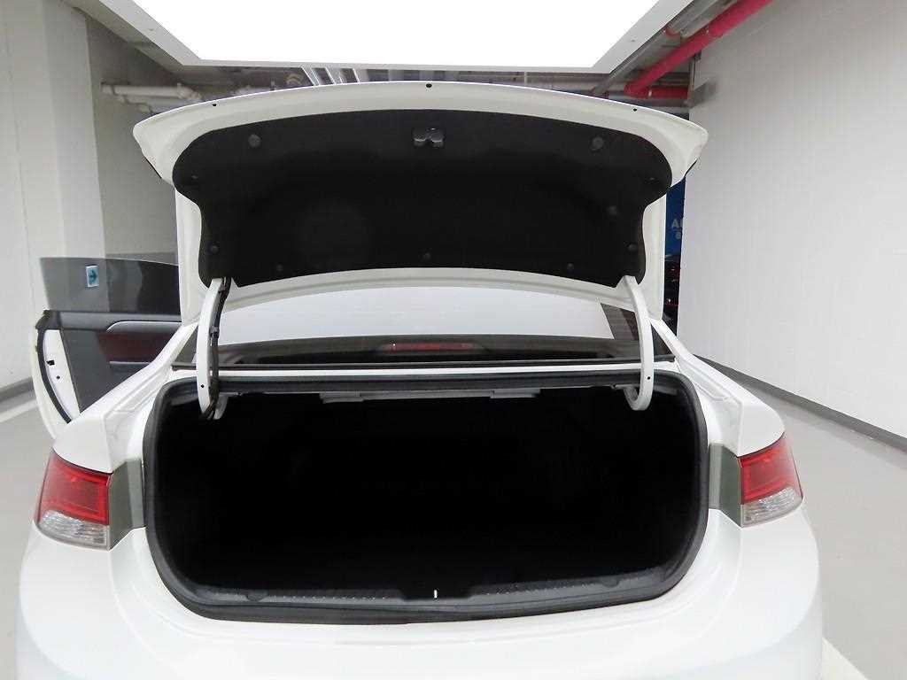 KIA Forte - Vista 5