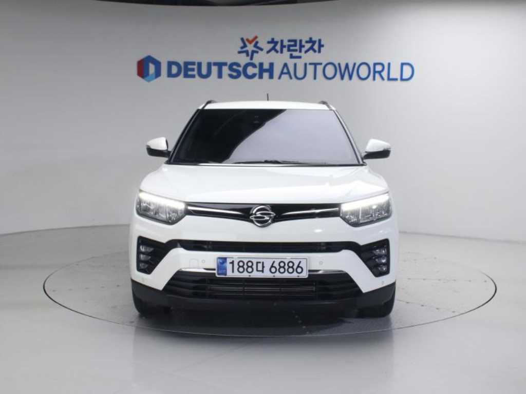 Ssangyong Tivoli - Vista 3