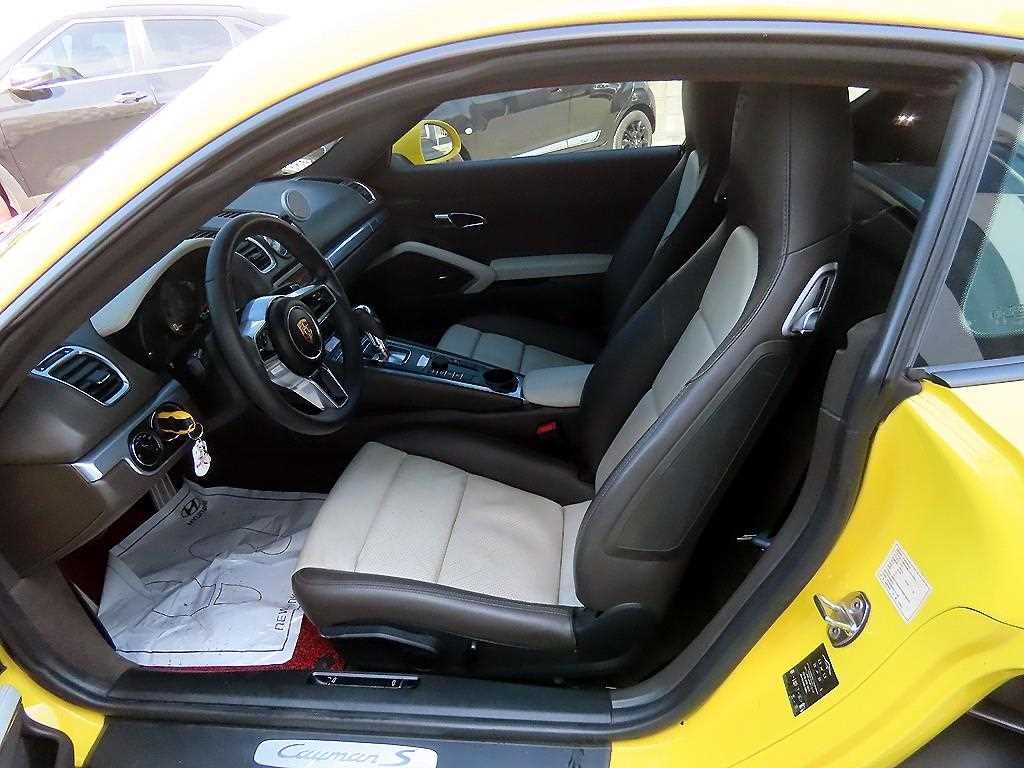 Porsche Cayman - Vista 5