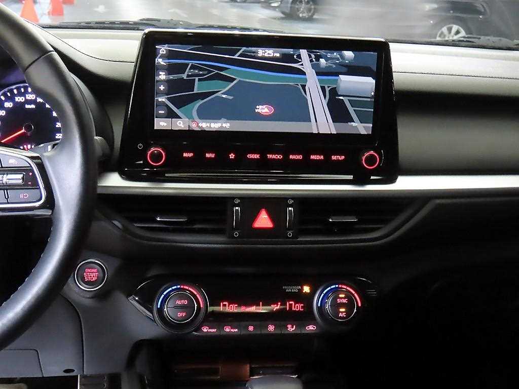 KIA K3 - Vista 10