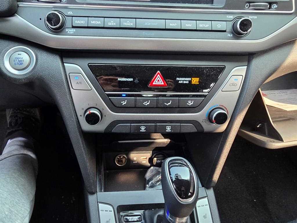 HYUNDAI Avante - Vista 8