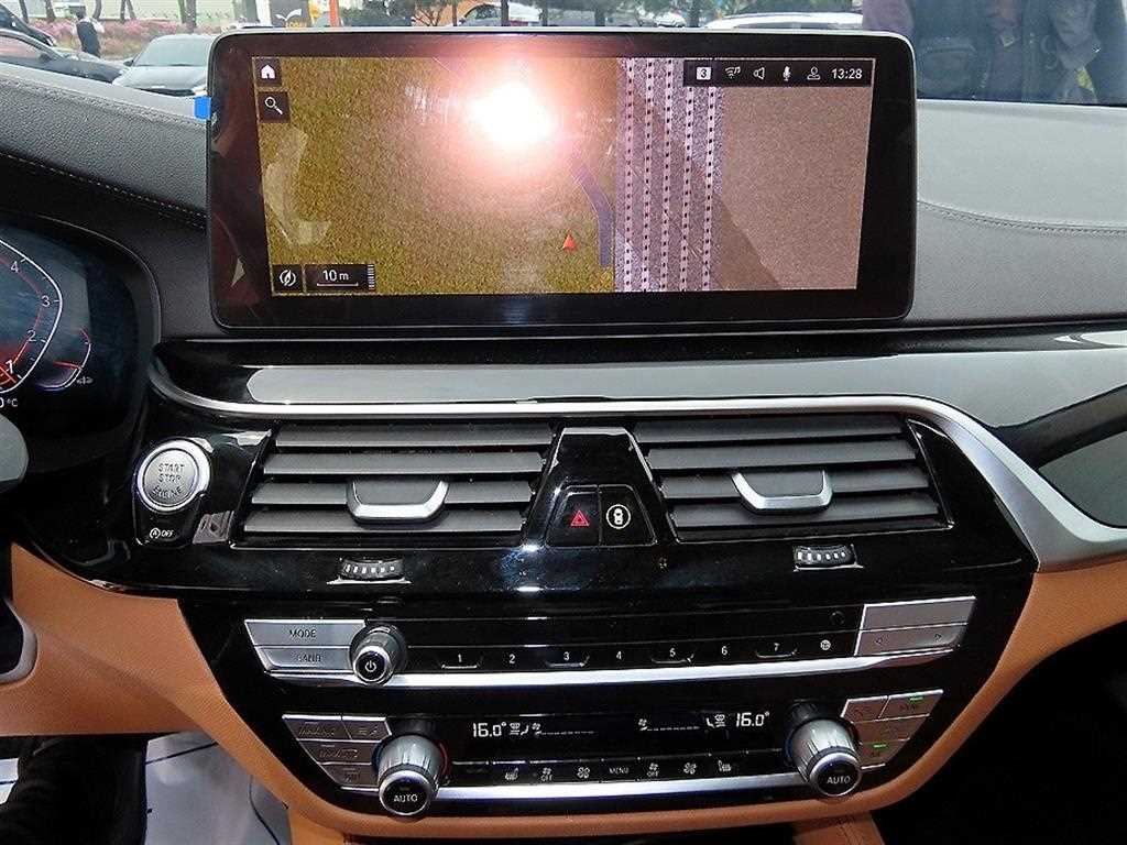 BMW 5 Series 2022 Blanco - Importación desde Corea - HF Imports Iquique - Foto 13