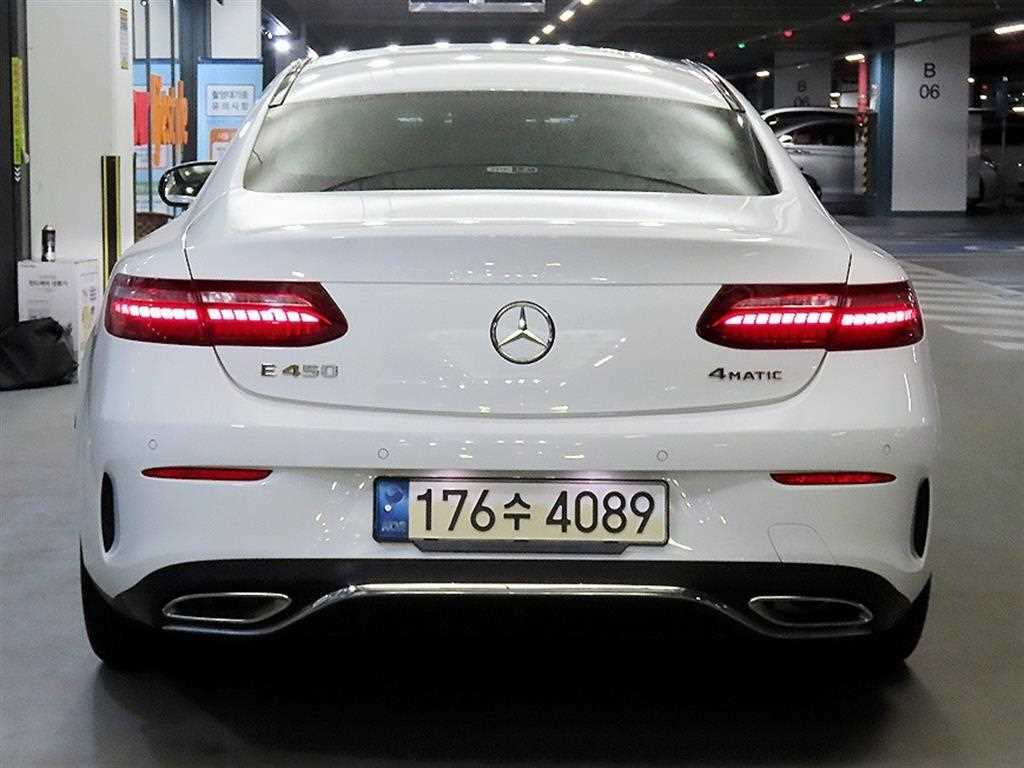 Mercedes Benz E class - Vista 5