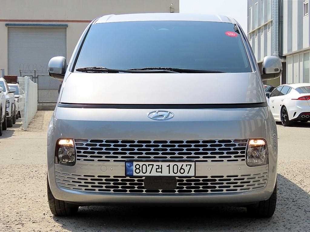 HYUNDAI Staria 2024 Plateado - Importación desde Corea - HF Imports Iquique - Foto 1