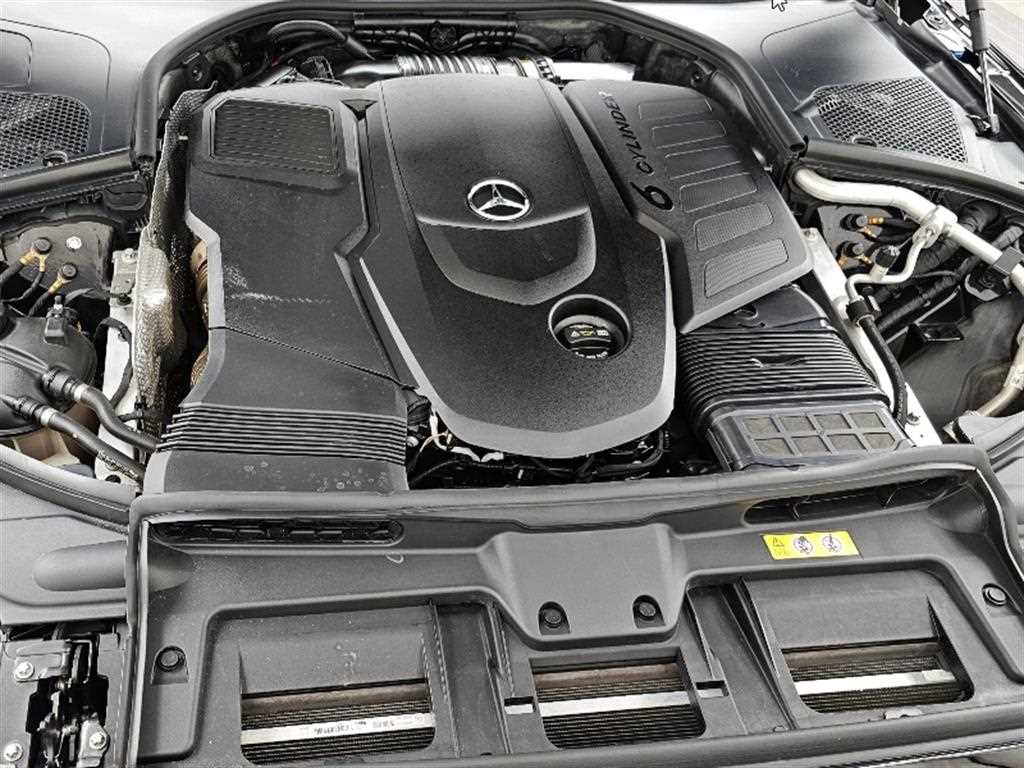 Mercedes Benz S Class - Vista 5