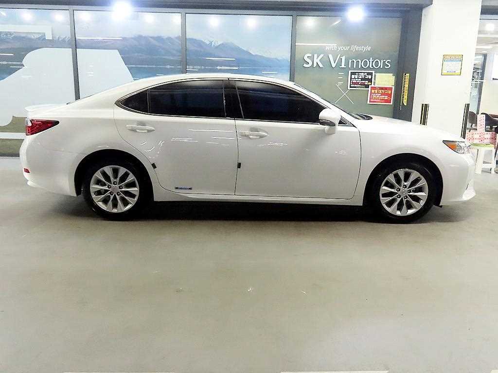 Lexus ES - Vista 3