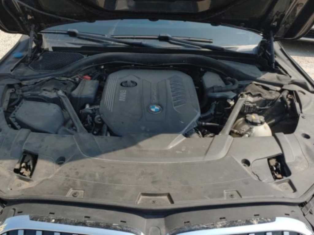 BMW 7 Series - Vista 8