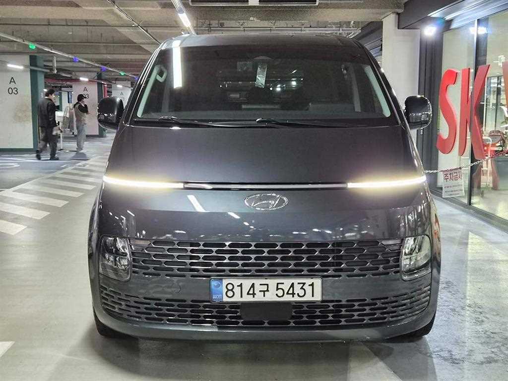 HYUNDAI Staria - Vista 2