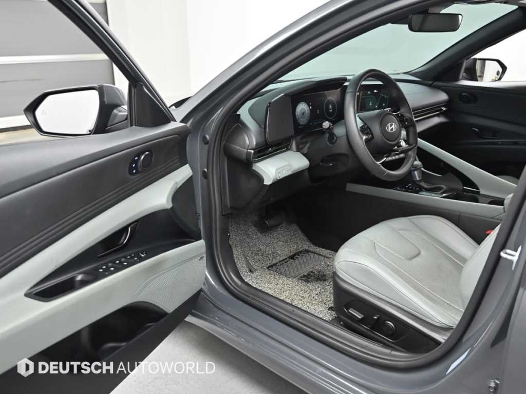 HYUNDAI Avante - Vista 11