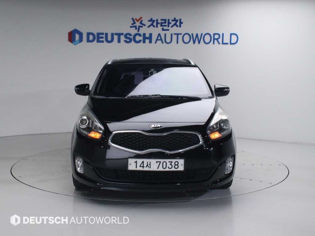 KIA Carens - Vista 3