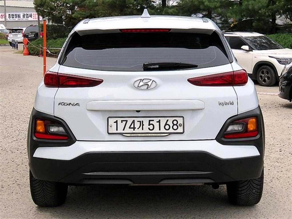 HYUNDAI Kona - Vista 4