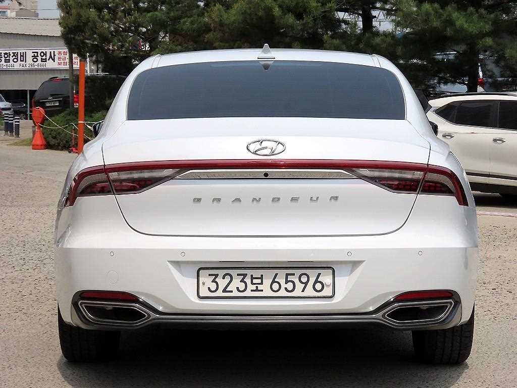 HYUNDAI Grandeur - Vista 4