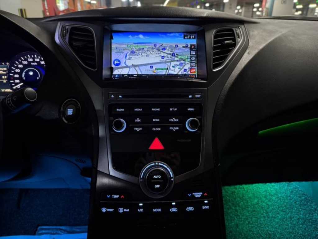 HYUNDAI Grandeur - Vista 10