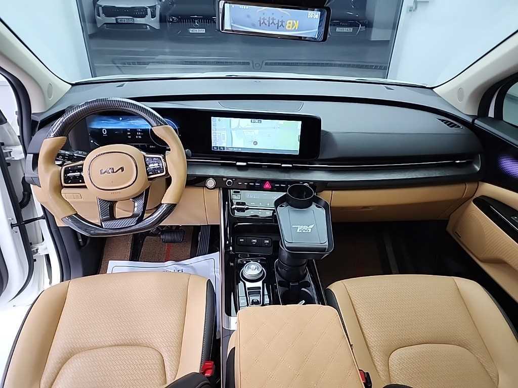 KIA Carnival - Vista 7