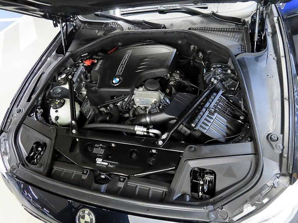 BMW 5 Series 2016 Negro - Importación desde Corea - HF Imports Iquique - Foto 19
