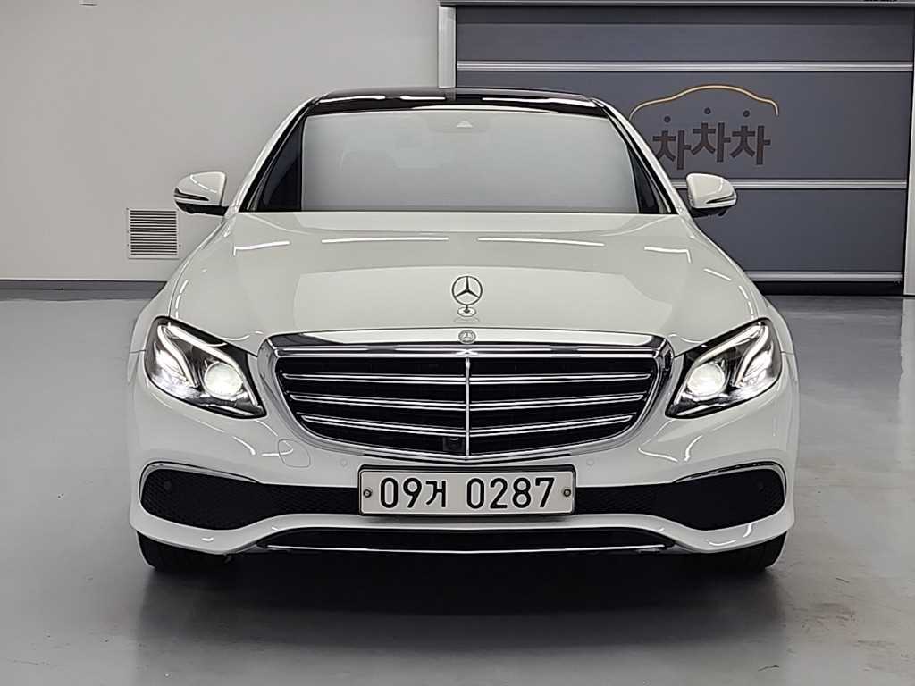 Mercedes Benz E class - Vista 2