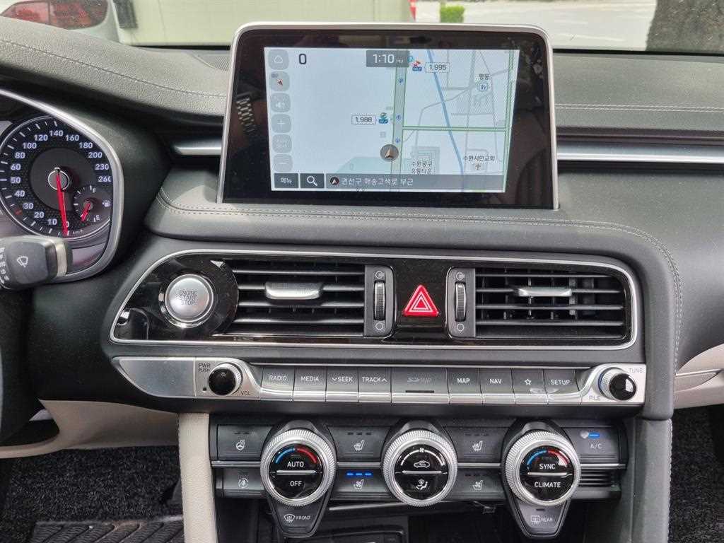Genesis G70 - Vista 5