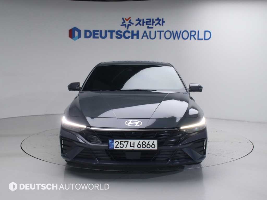 HYUNDAI Avante - Vista 3
