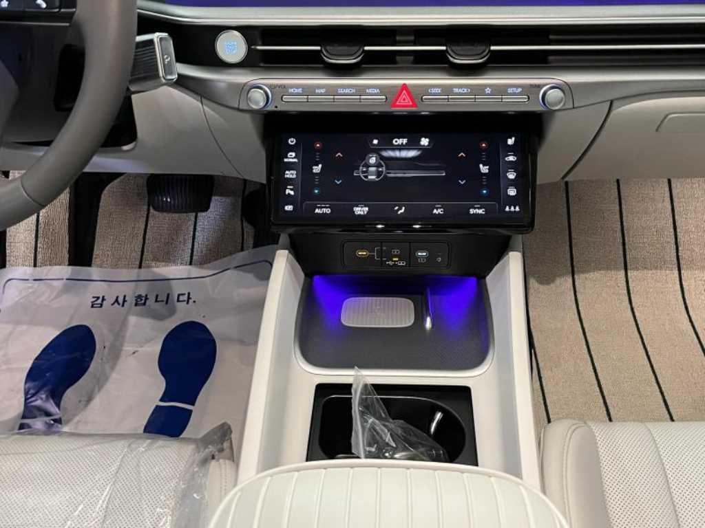 HYUNDAI Grandeur - Vista 12