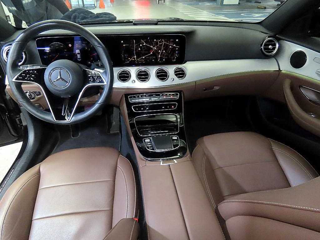 Mercedes Benz E class - Vista 10