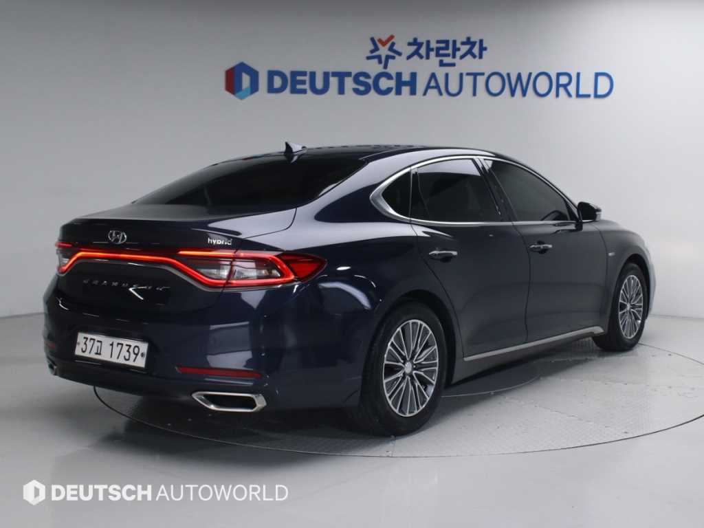 HYUNDAI Grandeur - Vista 2