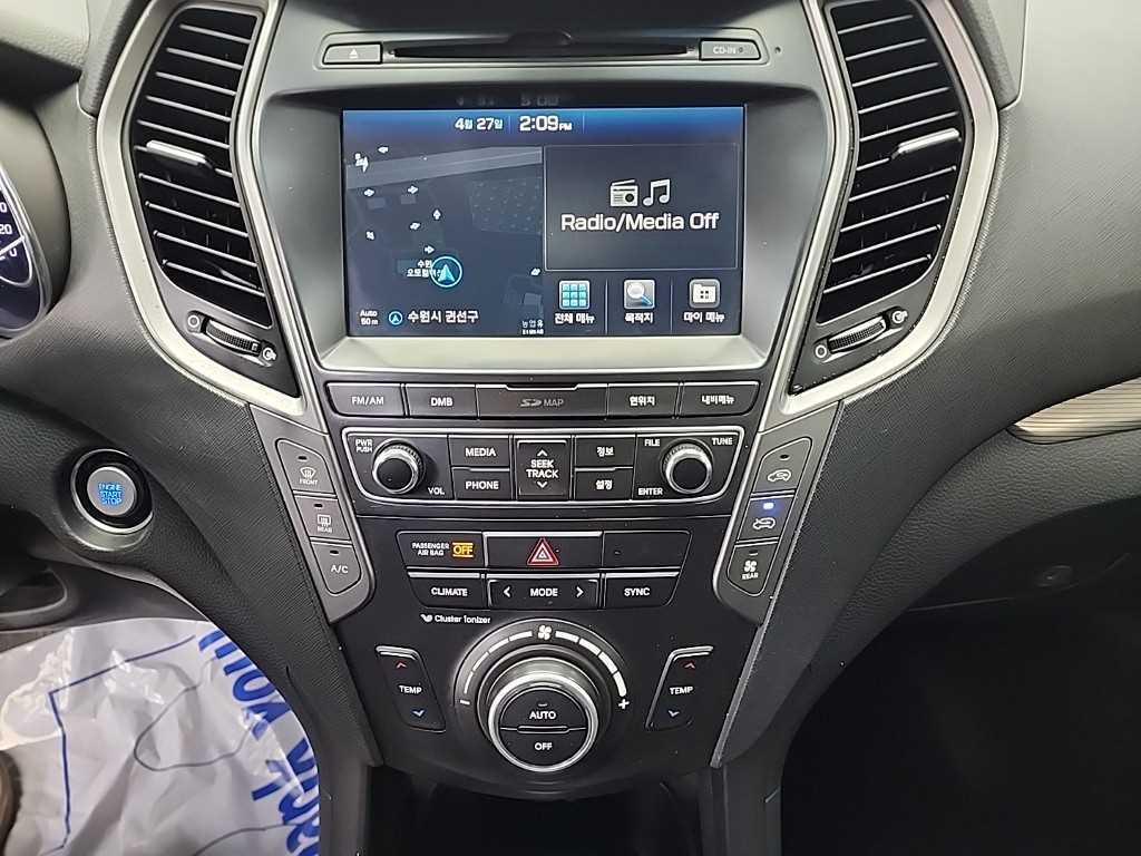 HYUNDAI Maxcruz - Vista 10