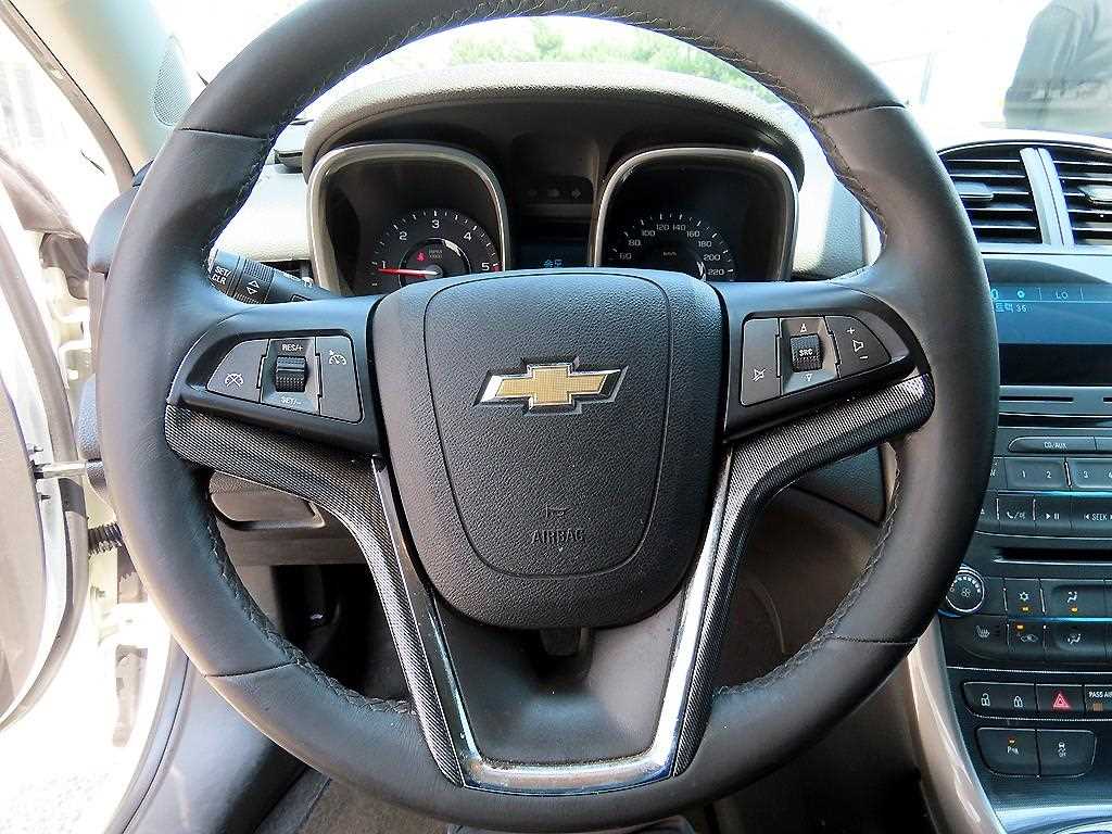 Chevrolet Malibu - Vista 8