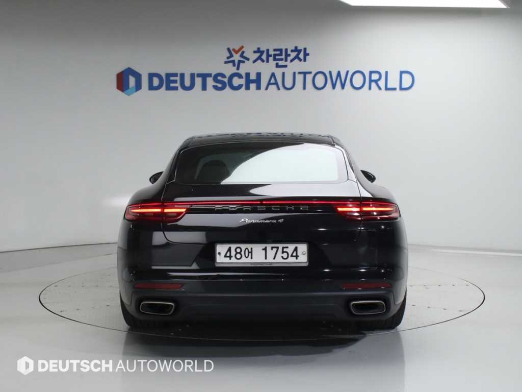Porsche Panamera - Vista 4
