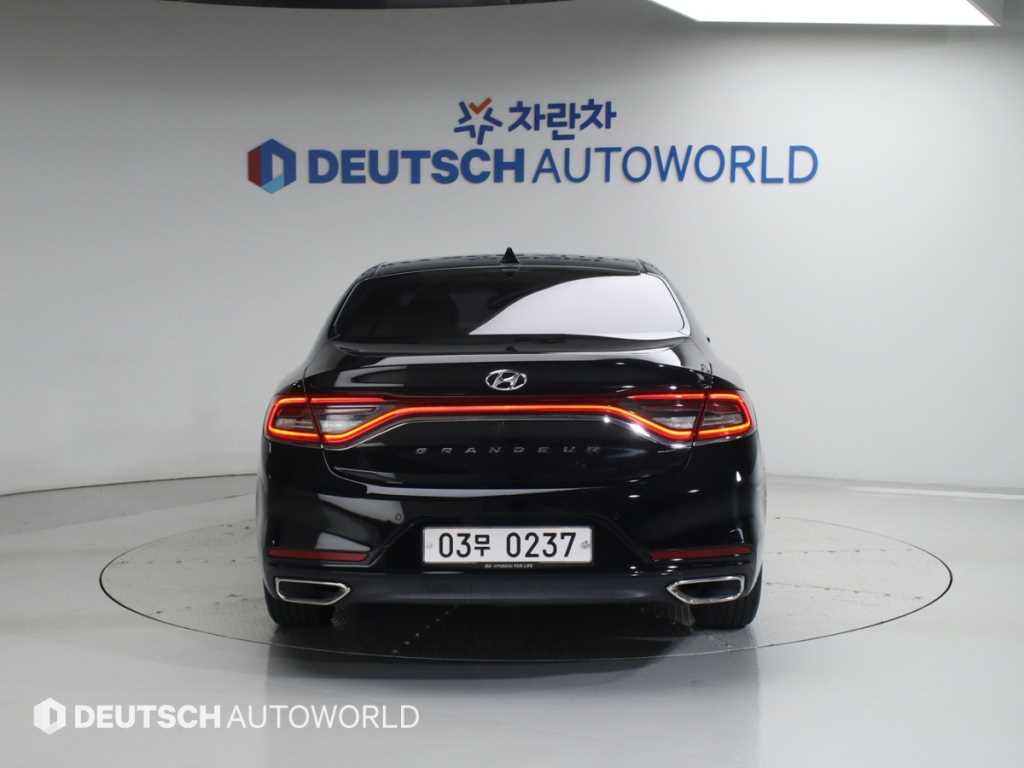 HYUNDAI Grandeur - Vista 4