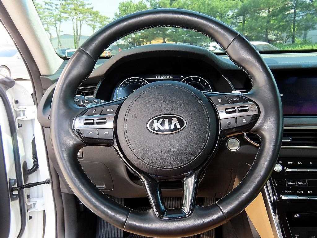 KIA K7 - Vista 8