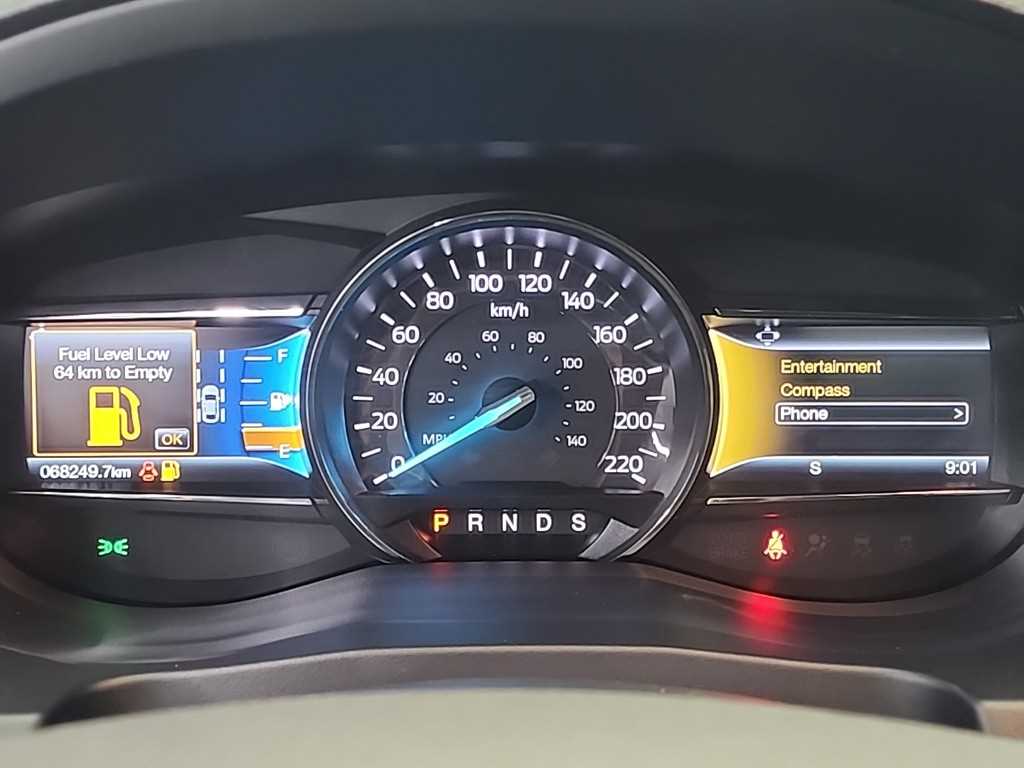 Ford Explorer - Vista 6